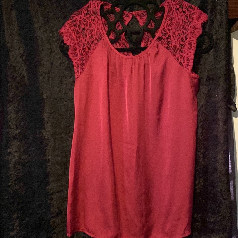 🩷 Lace Merlot Top 🩷